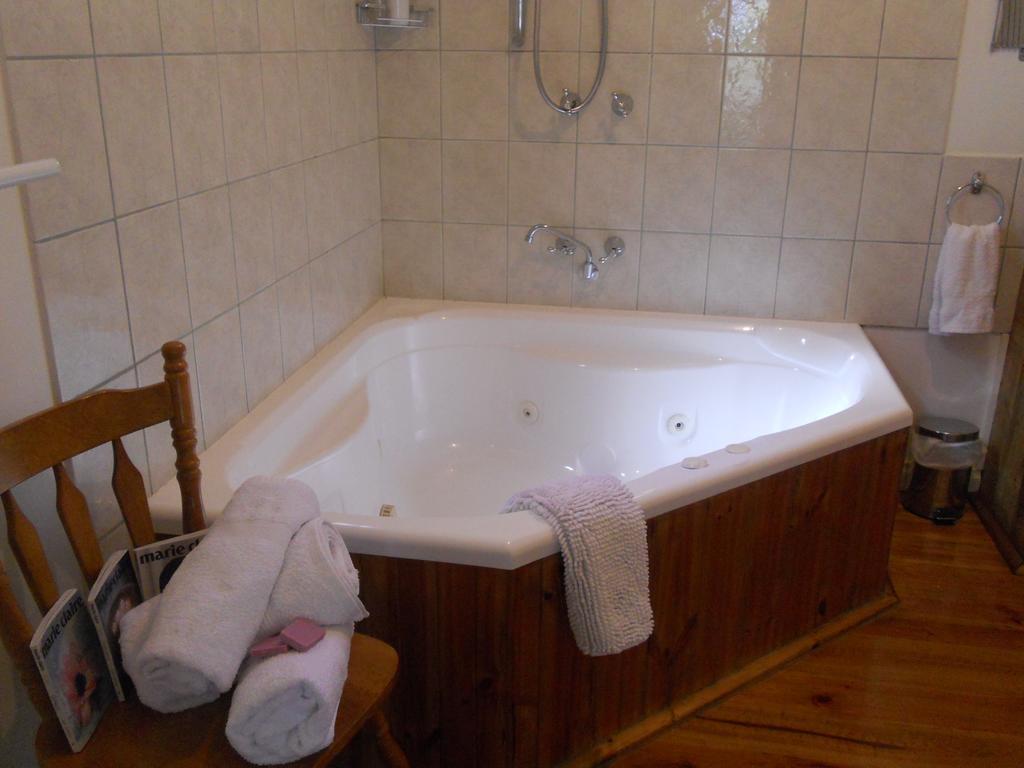 Astley Cottage Дейлсфорд Екстер'єр фото